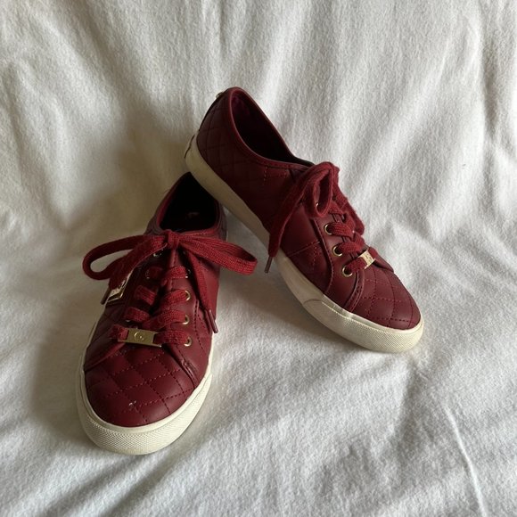 “G” Los Angeles – Guess Burgundy ‘Quilted’ Sneakers w/ Matching Laces  Size 7M - Picture 6 of 12